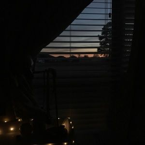 Meet your Posher, Emi